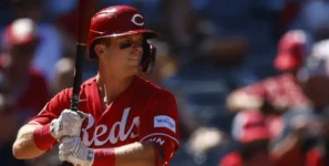 Defying the Odds: Reds vs Giants Betting Analysis