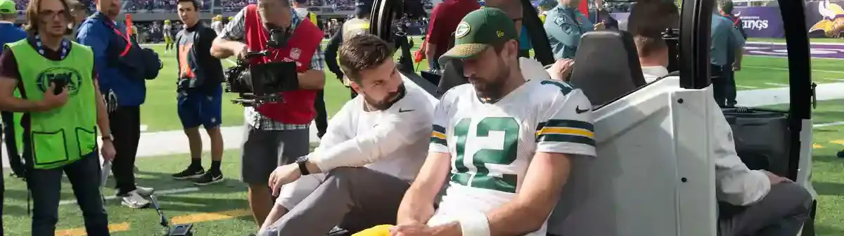 Aaron Rodgers Jets Debut Ends in Injury